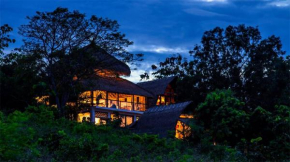 Отель Vertical House Bali  Kuta
